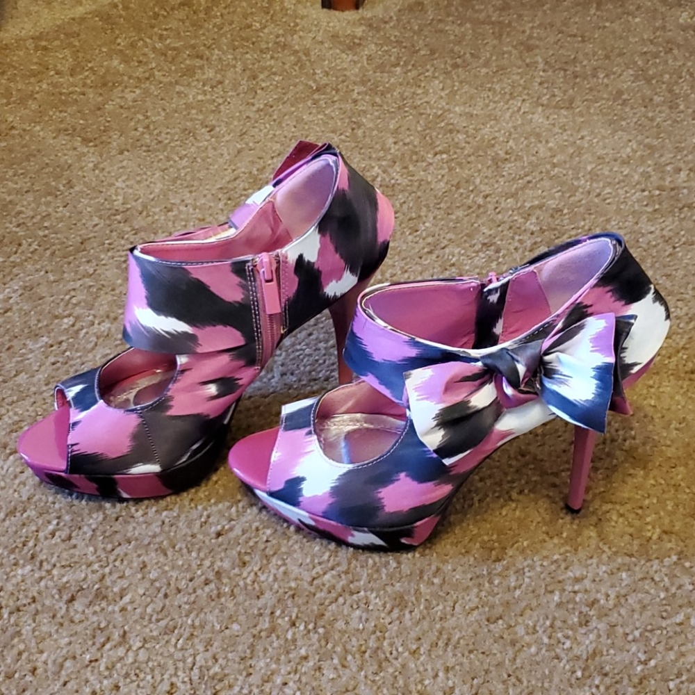 4 inch High Heels with Zipper